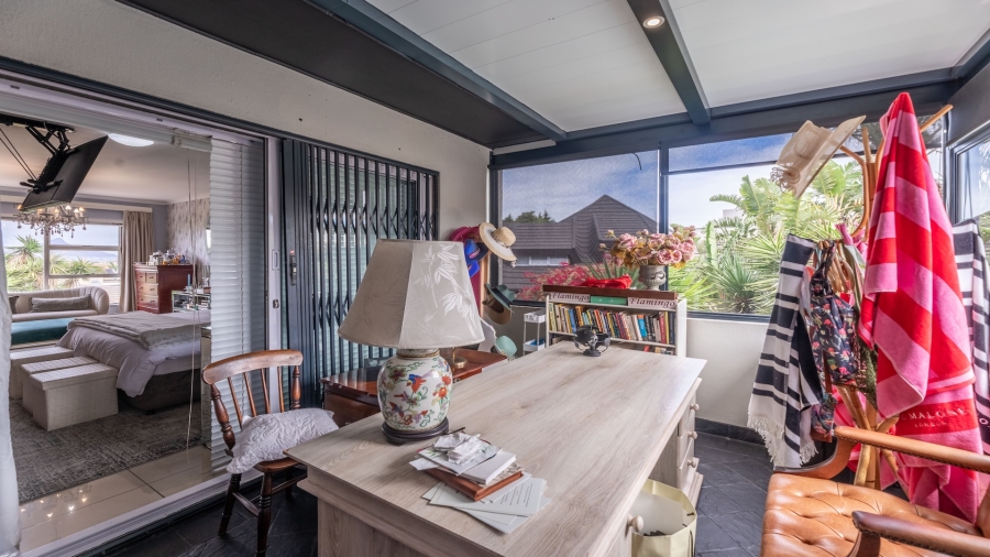 5 Bedroom Property for Sale in Flamingo Vlei Western Cape